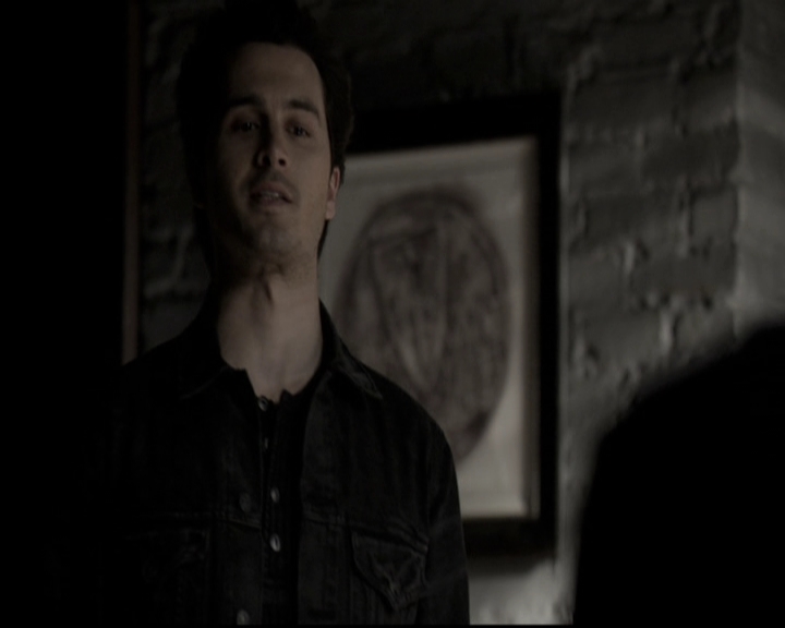 VampireDiariesWorld-dot-nl_6x17ABirdInAGildedCage0824.jpg