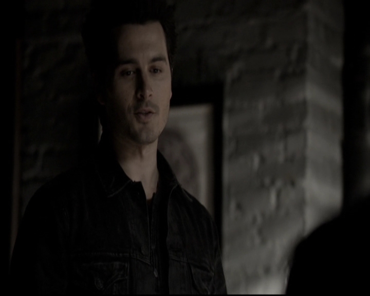 VampireDiariesWorld-dot-nl_6x17ABirdInAGildedCage0825.jpg