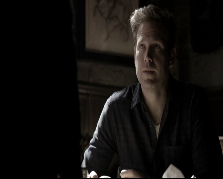 VampireDiariesWorld-dot-nl_6x17ABirdInAGildedCage0827.jpg