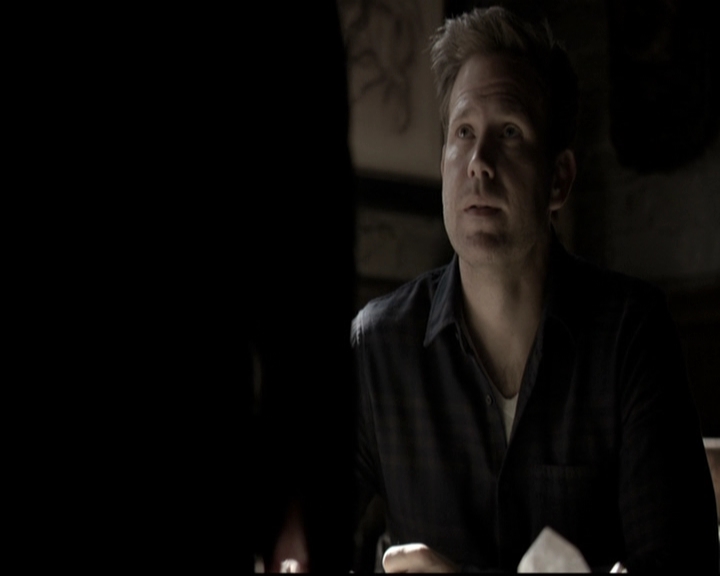 VampireDiariesWorld-dot-nl_6x17ABirdInAGildedCage0828.jpg