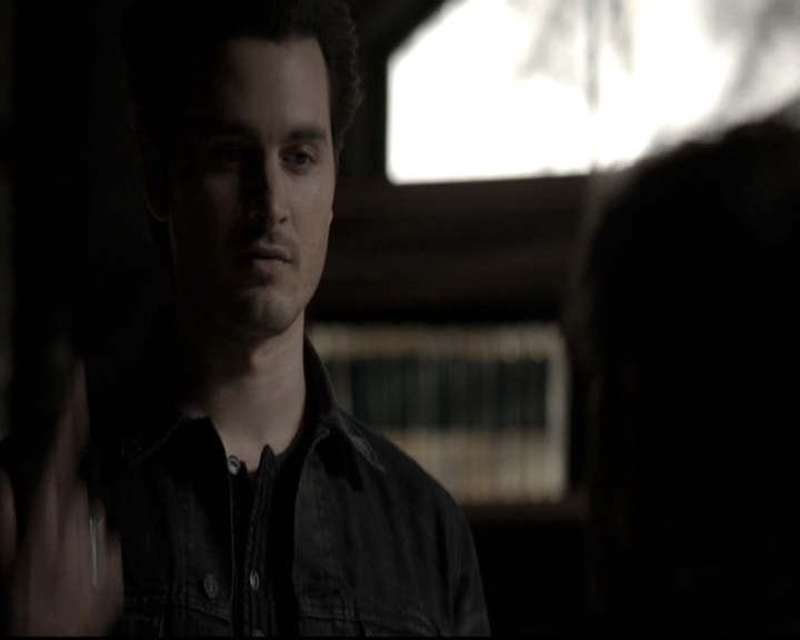 VampireDiariesWorld-dot-nl_6x17ABirdInAGildedCage0829.jpg