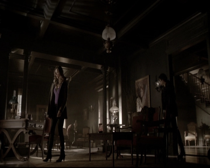 VampireDiariesWorld-dot-nl_6x17ABirdInAGildedCage0854.jpg