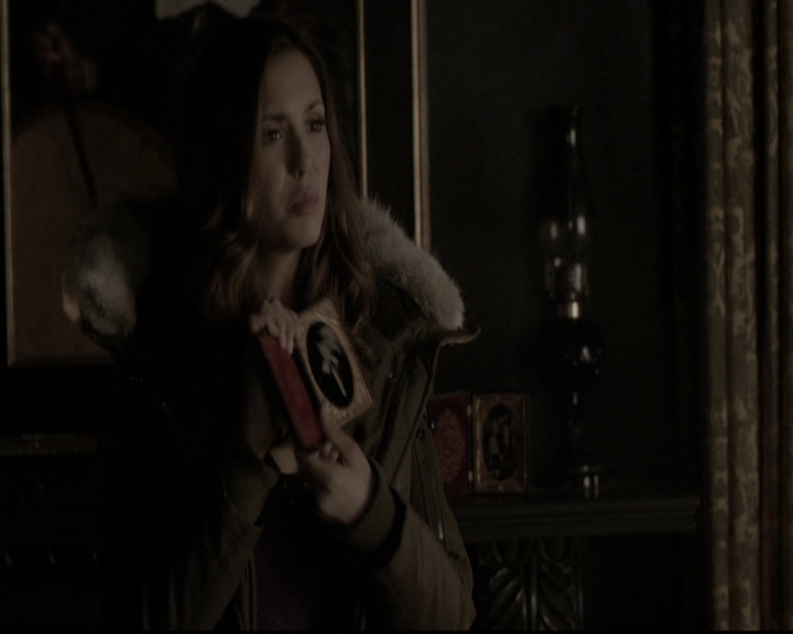 VampireDiariesWorld-dot-nl_6x17ABirdInAGildedCage0860.jpg