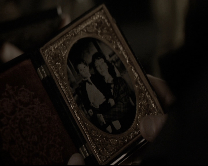 VampireDiariesWorld-dot-nl_6x17ABirdInAGildedCage0869.jpg