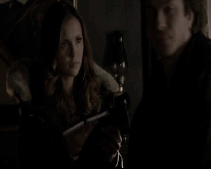 VampireDiariesWorld-dot-nl_6x17ABirdInAGildedCage0877.jpg