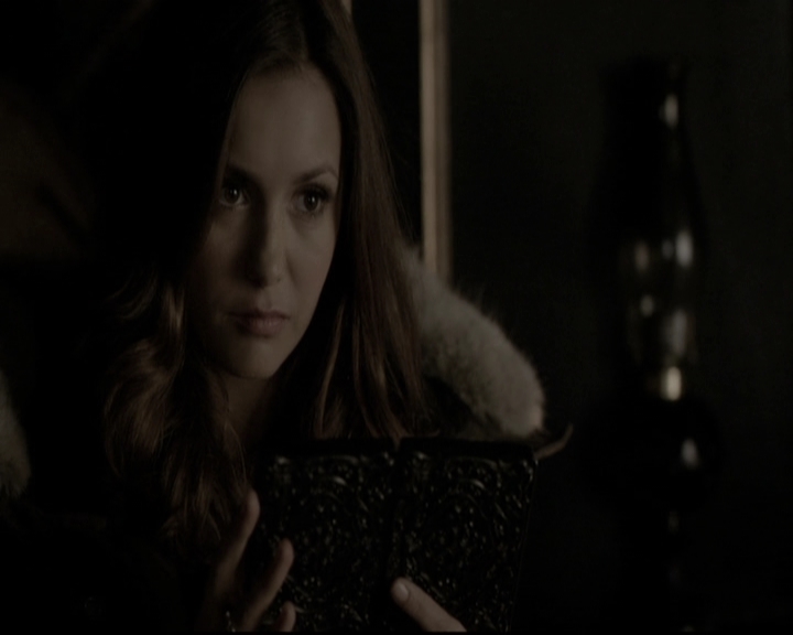 VampireDiariesWorld-dot-nl_6x17ABirdInAGildedCage0886.jpg