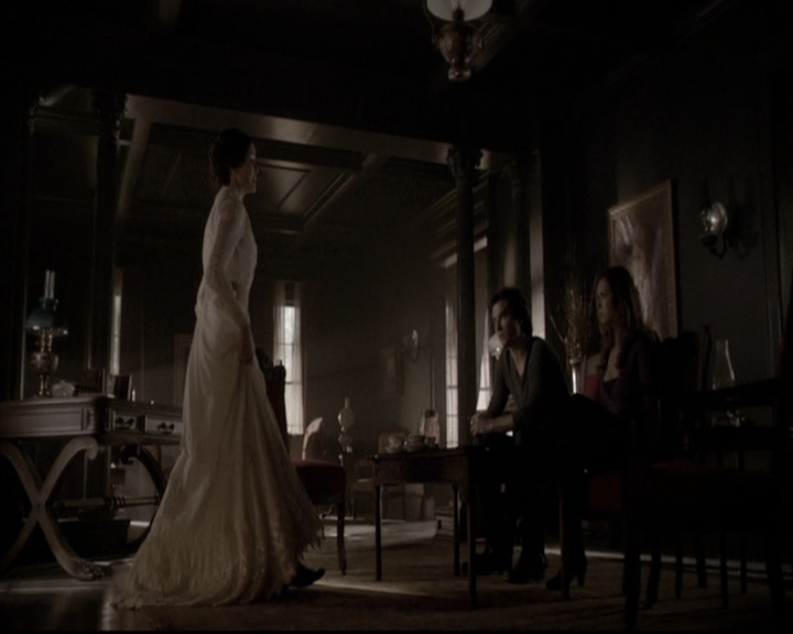 VampireDiariesWorld-dot-nl_6x17ABirdInAGildedCage0956.jpg