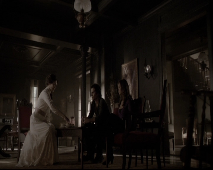 VampireDiariesWorld-dot-nl_6x17ABirdInAGildedCage0976.jpg