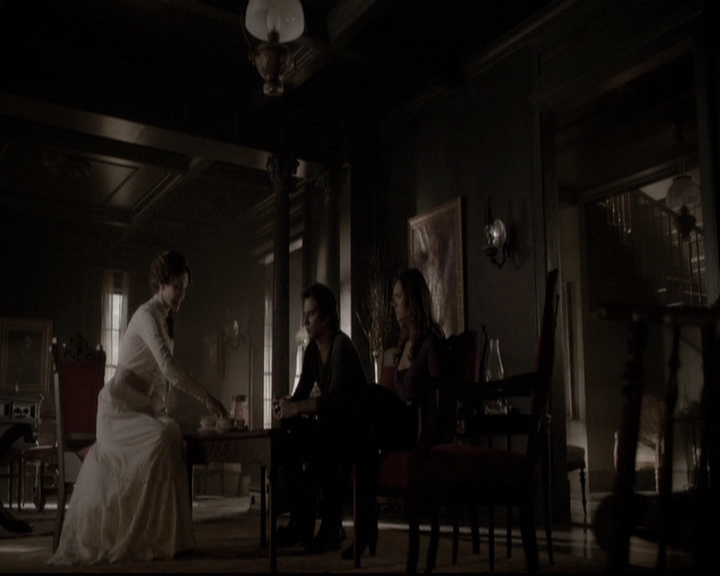 VampireDiariesWorld-dot-nl_6x17ABirdInAGildedCage0977.jpg