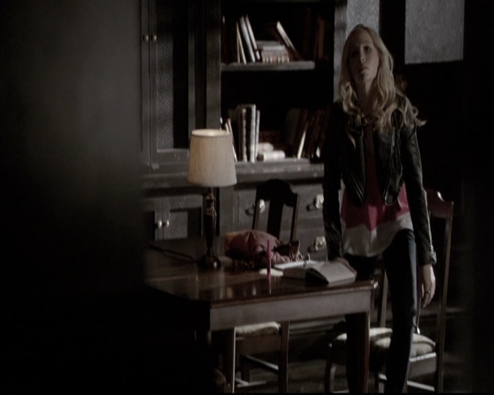 VampireDiariesWorld-dot-nl_6x17ABirdInAGildedCage1057.jpg