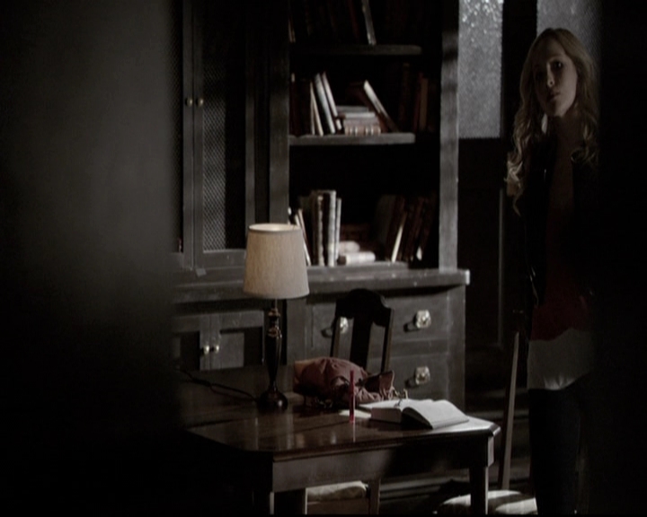 VampireDiariesWorld-dot-nl_6x17ABirdInAGildedCage1058.jpg