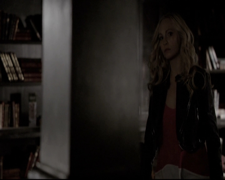 VampireDiariesWorld-dot-nl_6x17ABirdInAGildedCage1060.jpg