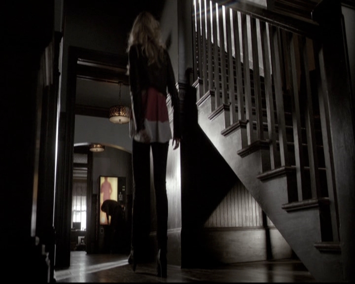 VampireDiariesWorld-dot-nl_6x17ABirdInAGildedCage1064.jpg