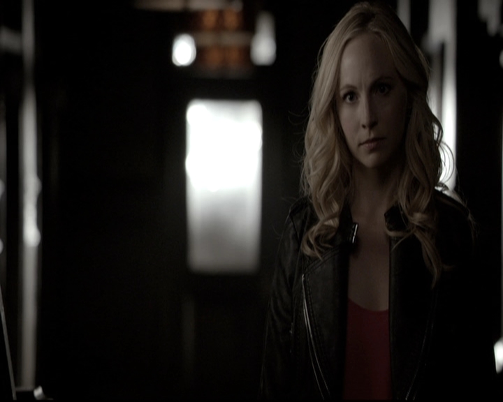 VampireDiariesWorld-dot-nl_6x17ABirdInAGildedCage1068.jpg