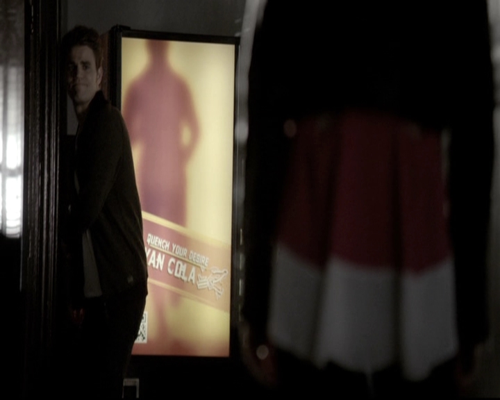 VampireDiariesWorld-dot-nl_6x17ABirdInAGildedCage1072.jpg