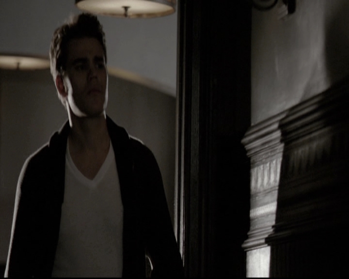 VampireDiariesWorld-dot-nl_6x17ABirdInAGildedCage1077.jpg