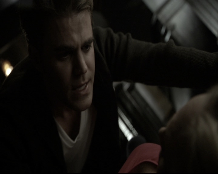 VampireDiariesWorld-dot-nl_6x17ABirdInAGildedCage1098.jpg