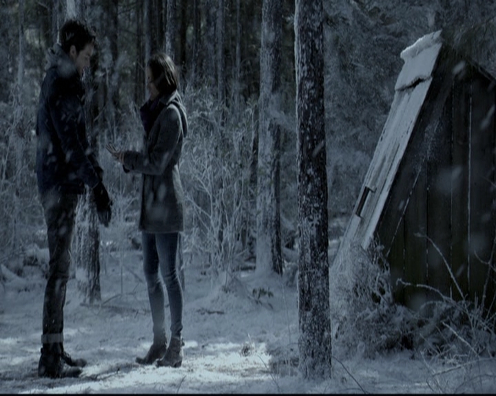 VampireDiariesWorld-dot-nl_6x17ABirdInAGildedCage1117.jpg