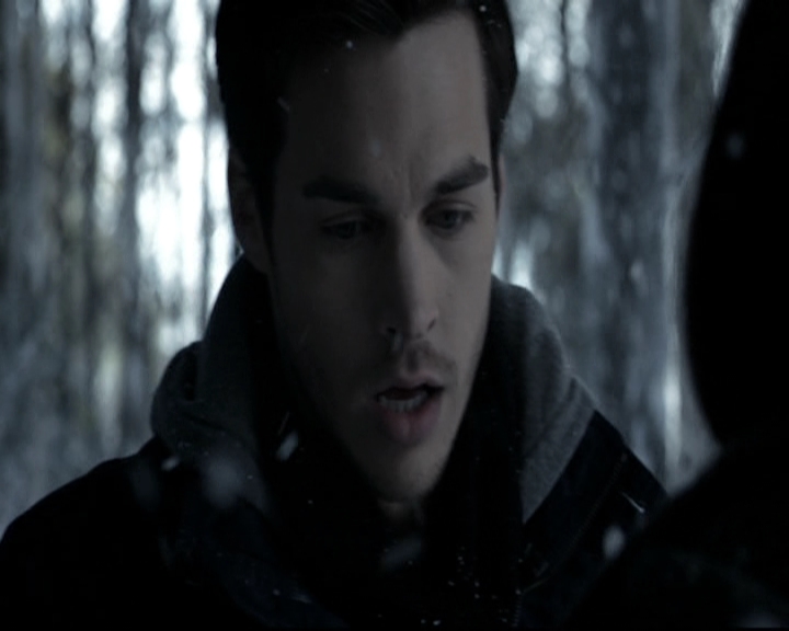 VampireDiariesWorld-dot-nl_6x17ABirdInAGildedCage1143.jpg