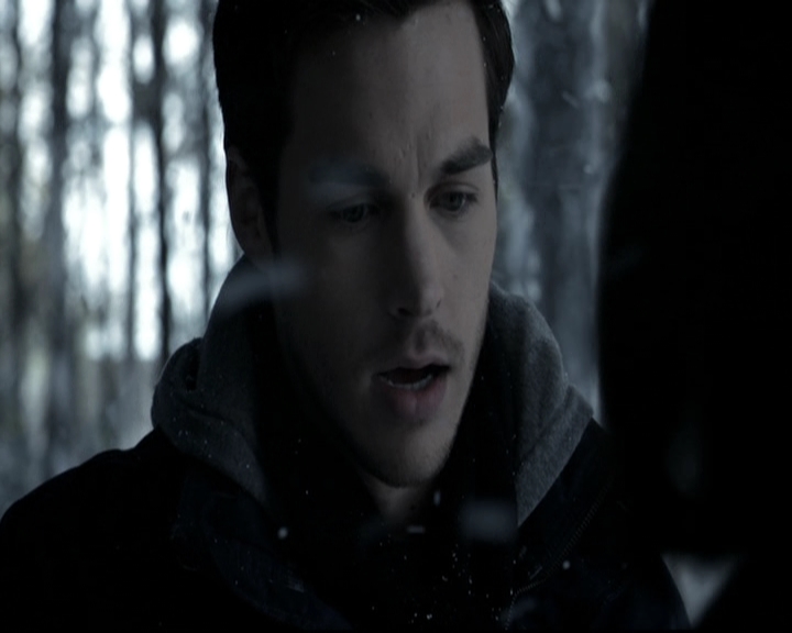 VampireDiariesWorld-dot-nl_6x17ABirdInAGildedCage1144.jpg