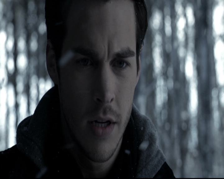 VampireDiariesWorld-dot-nl_6x17ABirdInAGildedCage1155.jpg