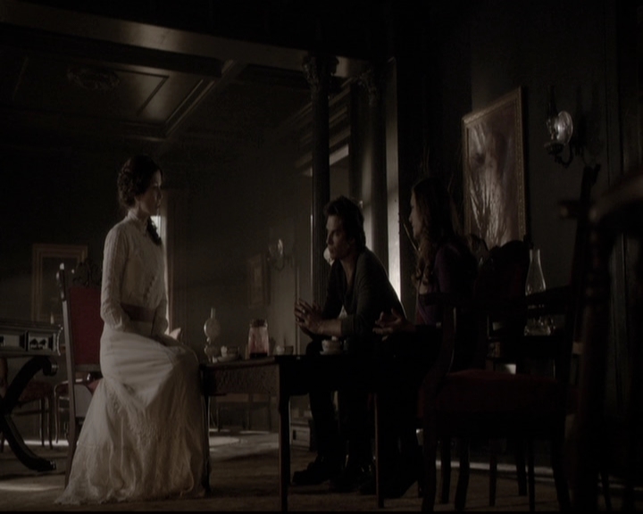 VampireDiariesWorld-dot-nl_6x17ABirdInAGildedCage1161.jpg