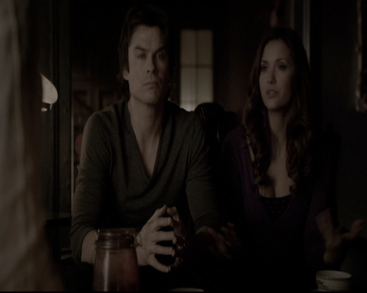 VampireDiariesWorld-dot-nl_6x17ABirdInAGildedCage1163.jpg