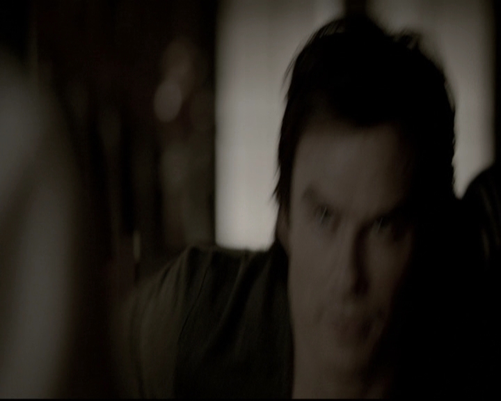 VampireDiariesWorld-dot-nl_6x17ABirdInAGildedCage1178.jpg