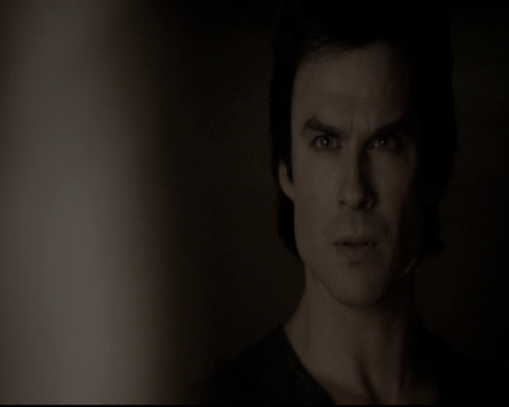 VampireDiariesWorld-dot-nl_6x17ABirdInAGildedCage1195.jpg