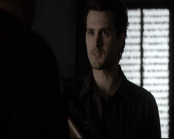 VampireDiariesWorld-dot-nl_6x17ABirdInAGildedCage1233.jpg