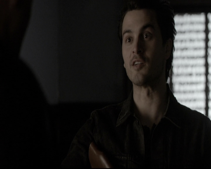 VampireDiariesWorld-dot-nl_6x17ABirdInAGildedCage1240.jpg