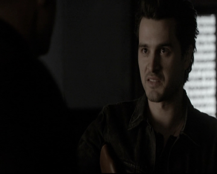 VampireDiariesWorld-dot-nl_6x17ABirdInAGildedCage1274.jpg