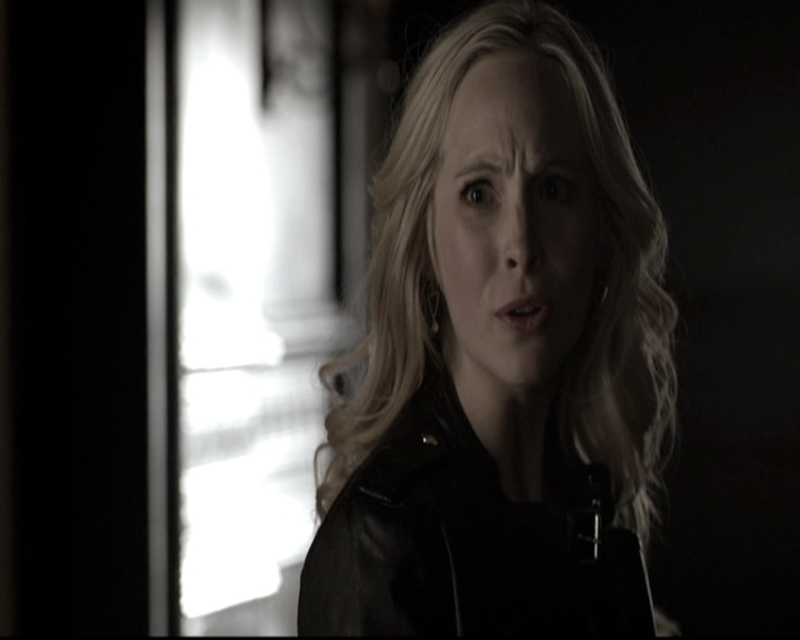 VampireDiariesWorld-dot-nl_6x17ABirdInAGildedCage1288.jpg