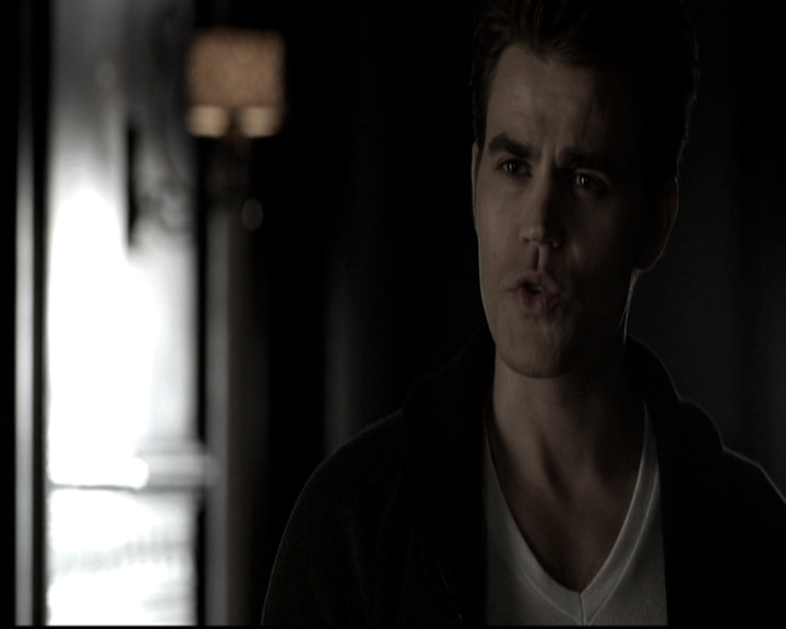 VampireDiariesWorld-dot-nl_6x17ABirdInAGildedCage1305.jpg