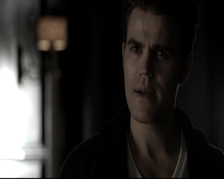 VampireDiariesWorld-dot-nl_6x17ABirdInAGildedCage1310.jpg