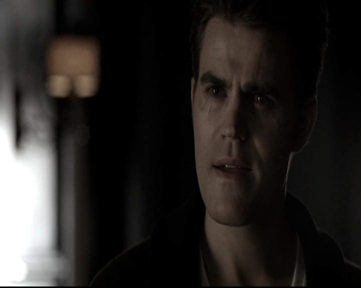 VampireDiariesWorld-dot-nl_6x17ABirdInAGildedCage1311.jpg