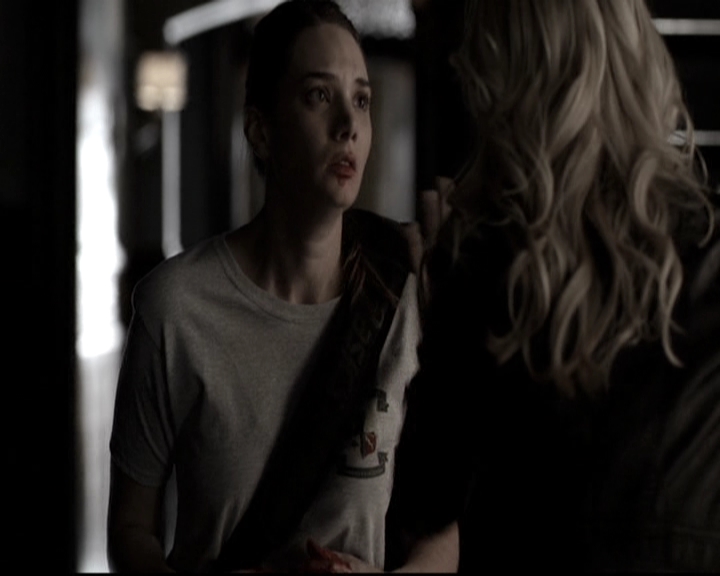 VampireDiariesWorld-dot-nl_6x17ABirdInAGildedCage1318.jpg