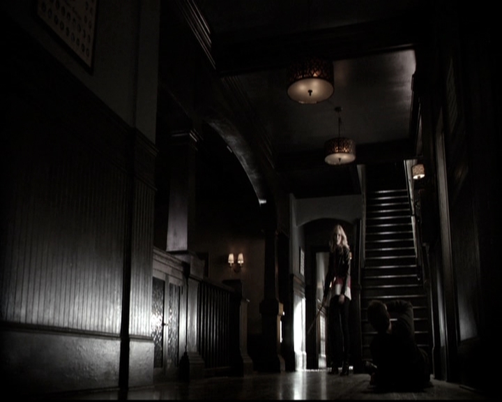 VampireDiariesWorld-dot-nl_6x17ABirdInAGildedCage1324.jpg