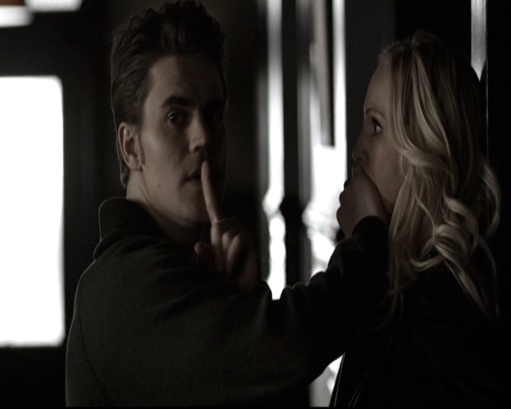 VampireDiariesWorld-dot-nl_6x17ABirdInAGildedCage1333.jpg