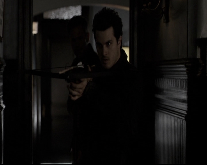 VampireDiariesWorld-dot-nl_6x17ABirdInAGildedCage1344.jpg