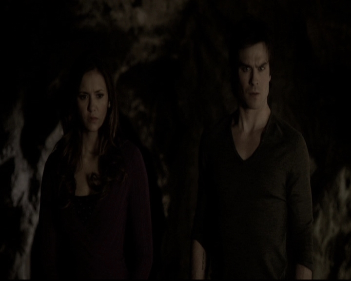 VampireDiariesWorld-dot-nl_6x17ABirdInAGildedCage1362.jpg