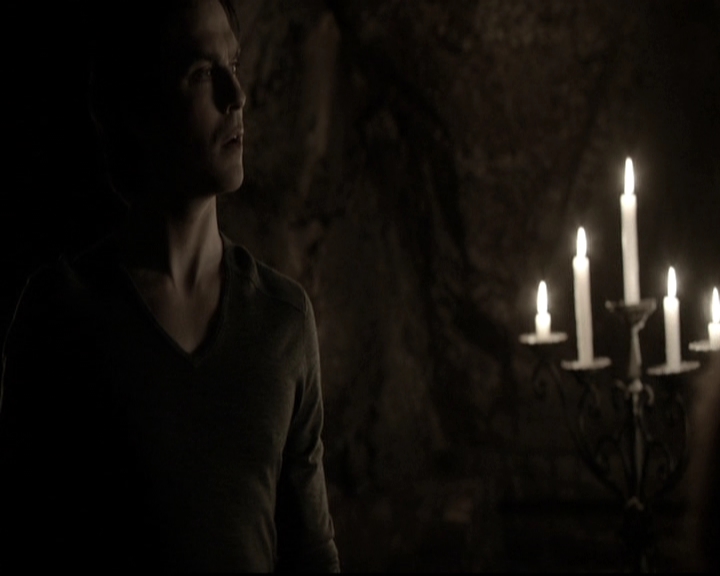 VampireDiariesWorld-dot-nl_6x17ABirdInAGildedCage1426.jpg