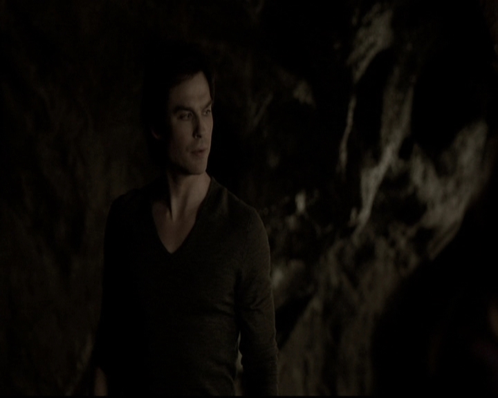 VampireDiariesWorld-dot-nl_6x17ABirdInAGildedCage1434.jpg