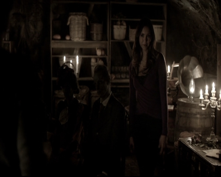 VampireDiariesWorld-dot-nl_6x17ABirdInAGildedCage1436.jpg