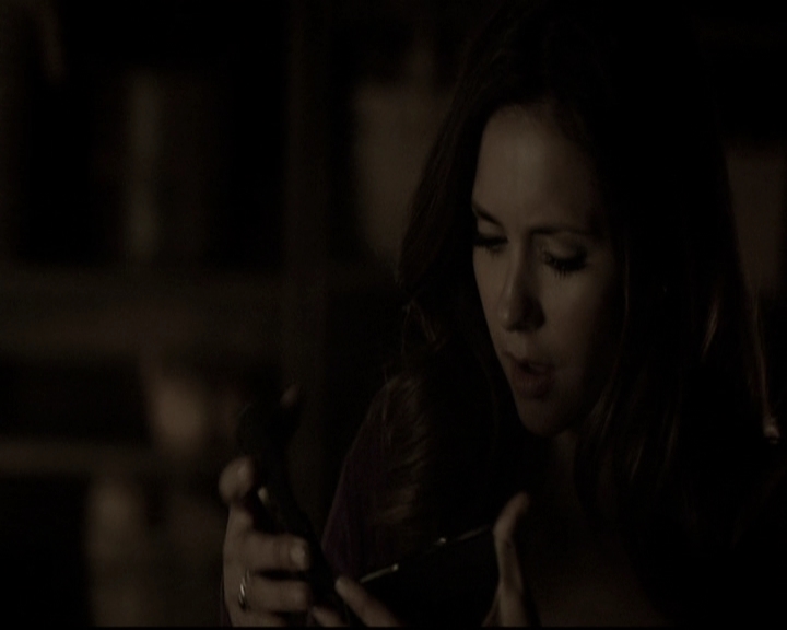 VampireDiariesWorld-dot-nl_6x17ABirdInAGildedCage1448.jpg