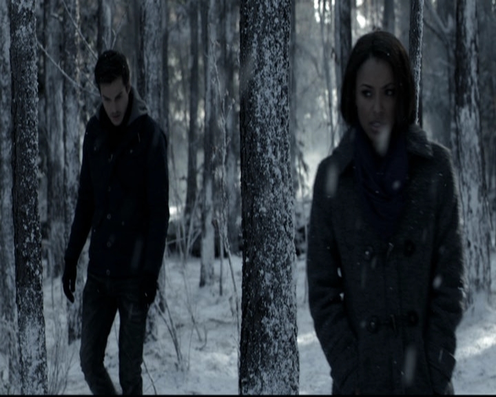 VampireDiariesWorld-dot-nl_6x17ABirdInAGildedCage1456.jpg