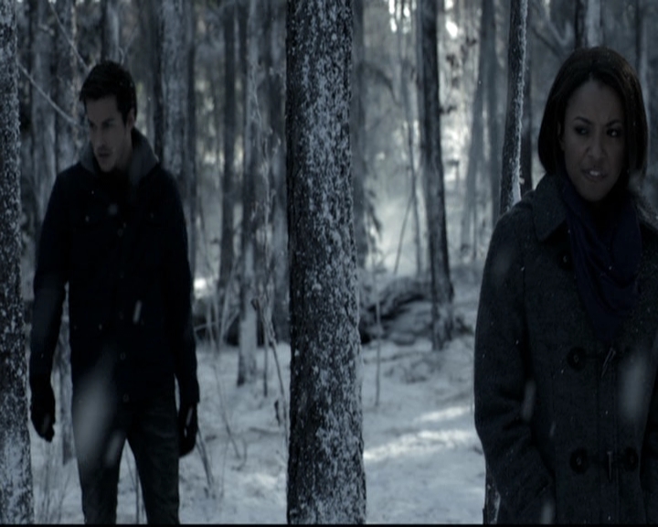 VampireDiariesWorld-dot-nl_6x17ABirdInAGildedCage1457.jpg