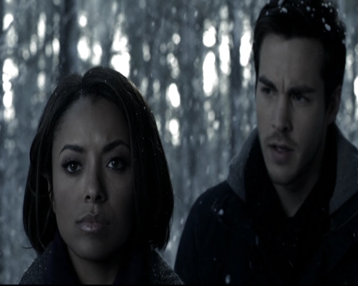 VampireDiariesWorld-dot-nl_6x17ABirdInAGildedCage1473.jpg