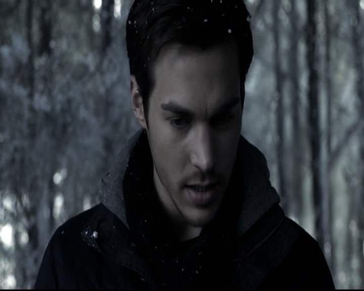 VampireDiariesWorld-dot-nl_6x17ABirdInAGildedCage1498.jpg