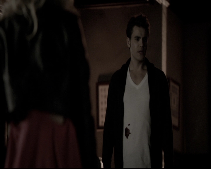 VampireDiariesWorld-dot-nl_6x17ABirdInAGildedCage1543.jpg